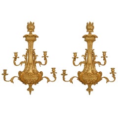 Pair of English Georgian Style Giltwood Floral Kettle Wall Sconces