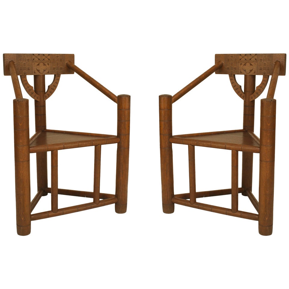 Pair of English Triangular Oak Armchairs For Sale