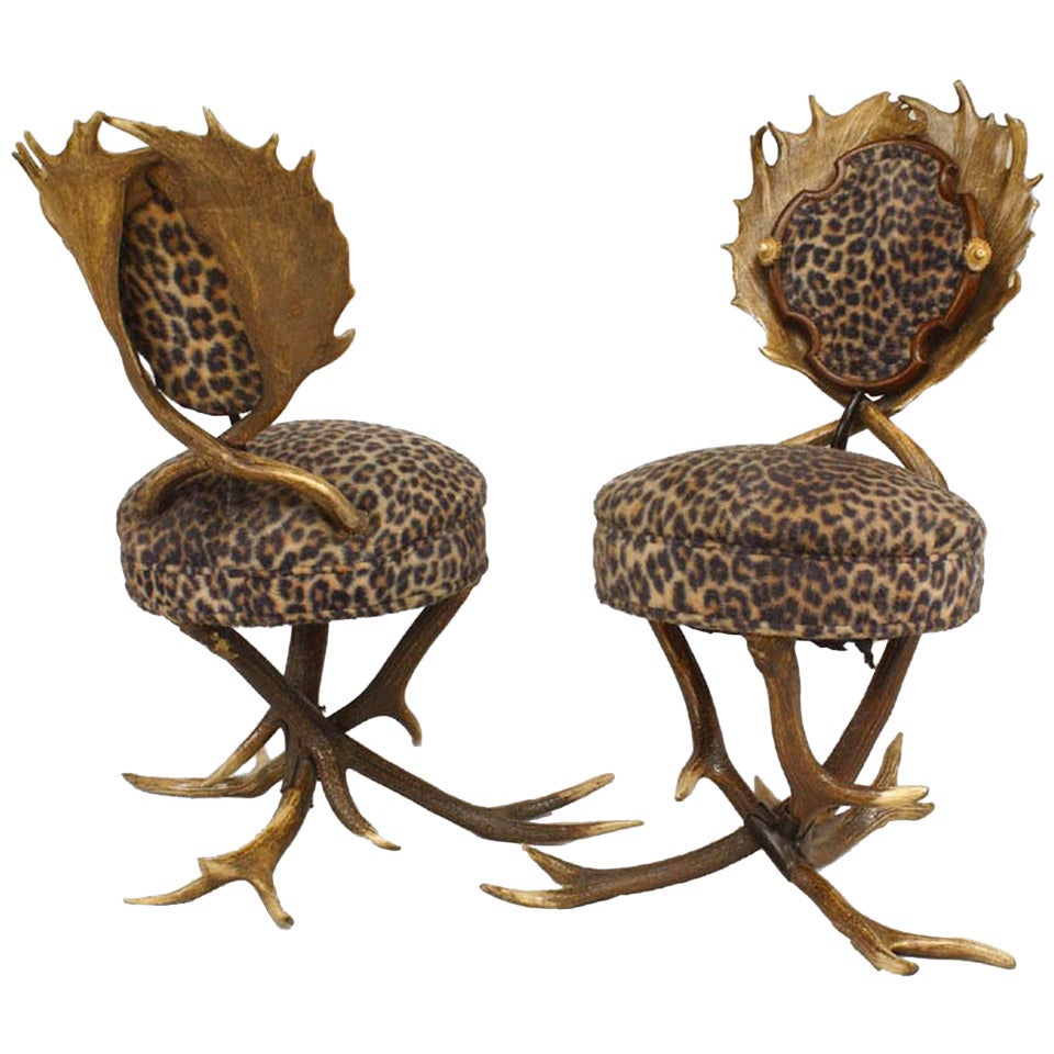 Pair of Rustic Continental Horn and Oak Leopard Side Chairs For Sale