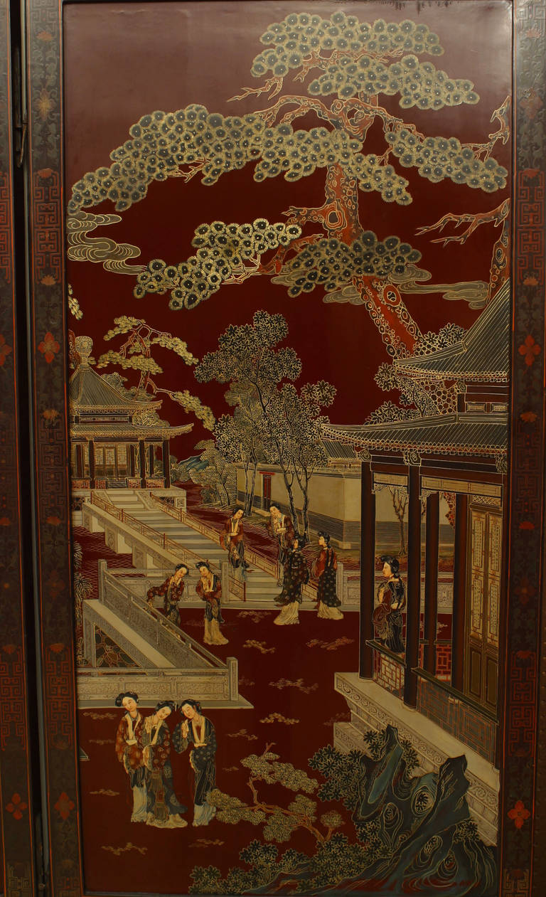 Chinesischer rot lackierter 4-facher Raumteiler aus der chinesischen Quing-Dynastie (18. Jahrhundert und früher) im Angebot