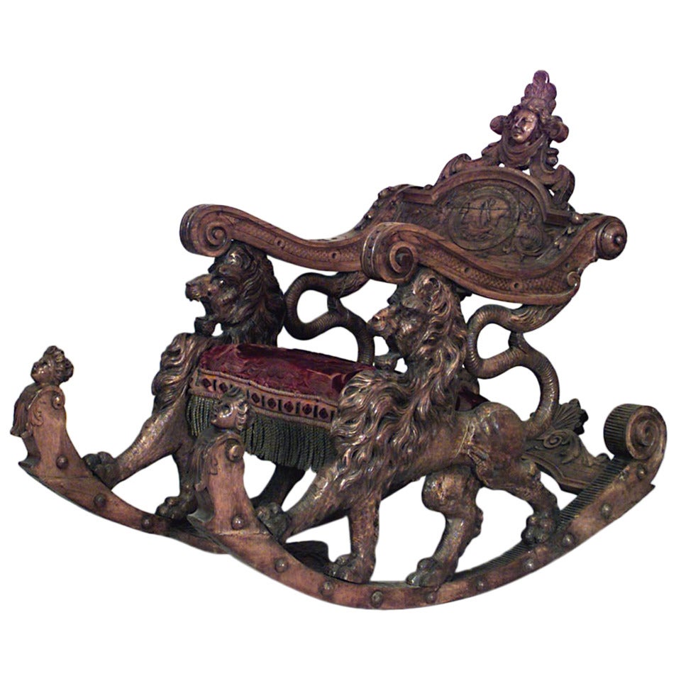 Italienischer Schaukelstuhl aus Obstholz im venezianischen Stil (19. Jh.) mit geschnitzten Löwenseiten
