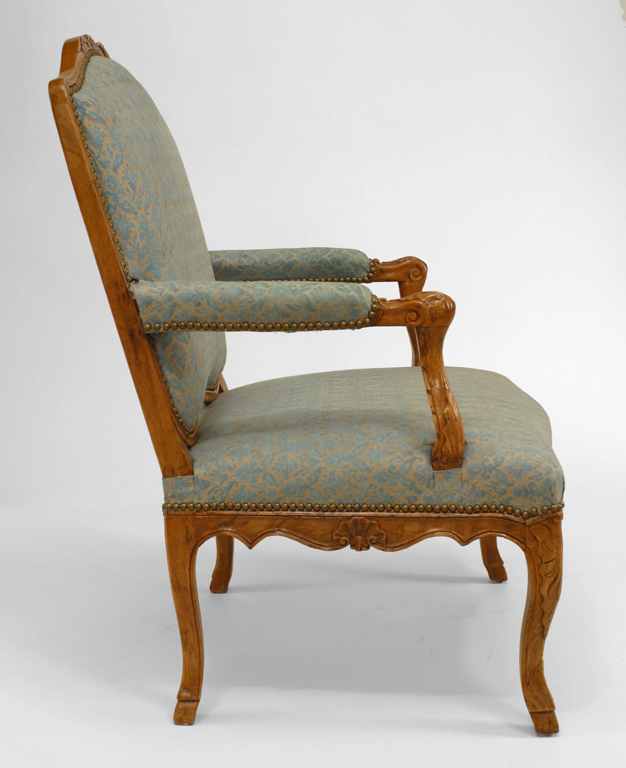 Pair of French Louis XV Beech Armchairs In Good Condition For Sale In New York, NY