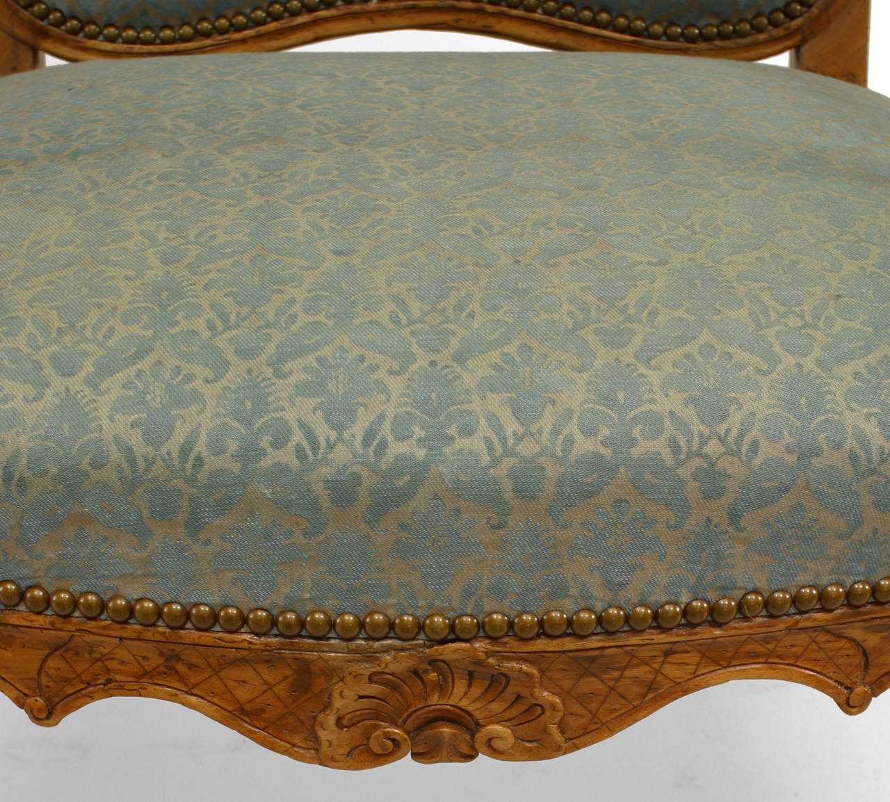 Paar französische Louis XV.-Sessel aus Buchenholz im Angebot 1