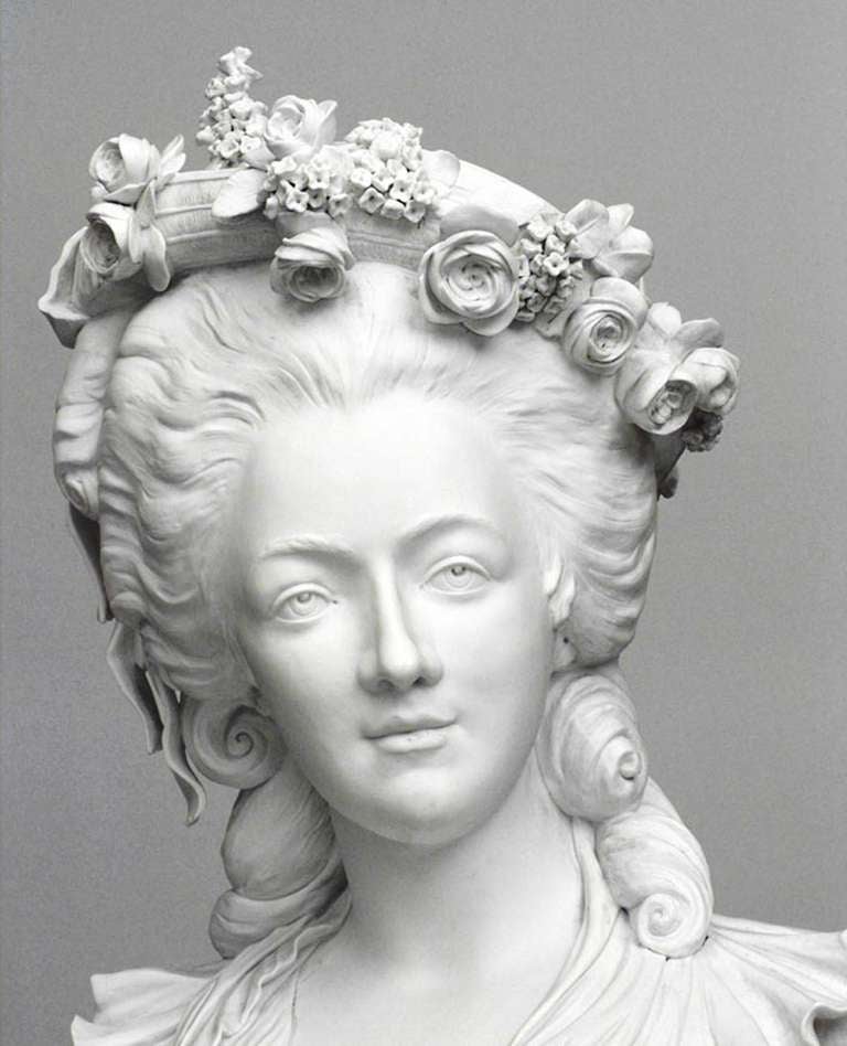 French Louis XVI Porcelain Bust In Excellent Condition For Sale In New York, NY