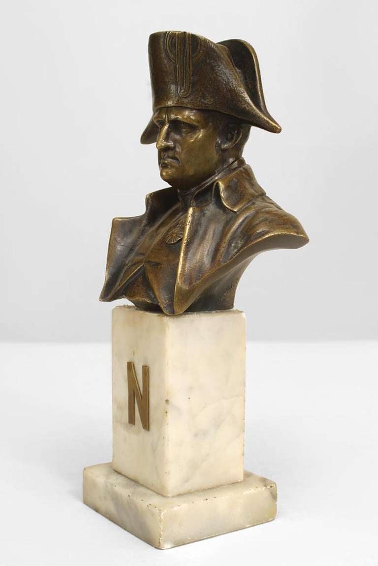 Français Petit buste de Napoléon Ier de style Empire français en vente