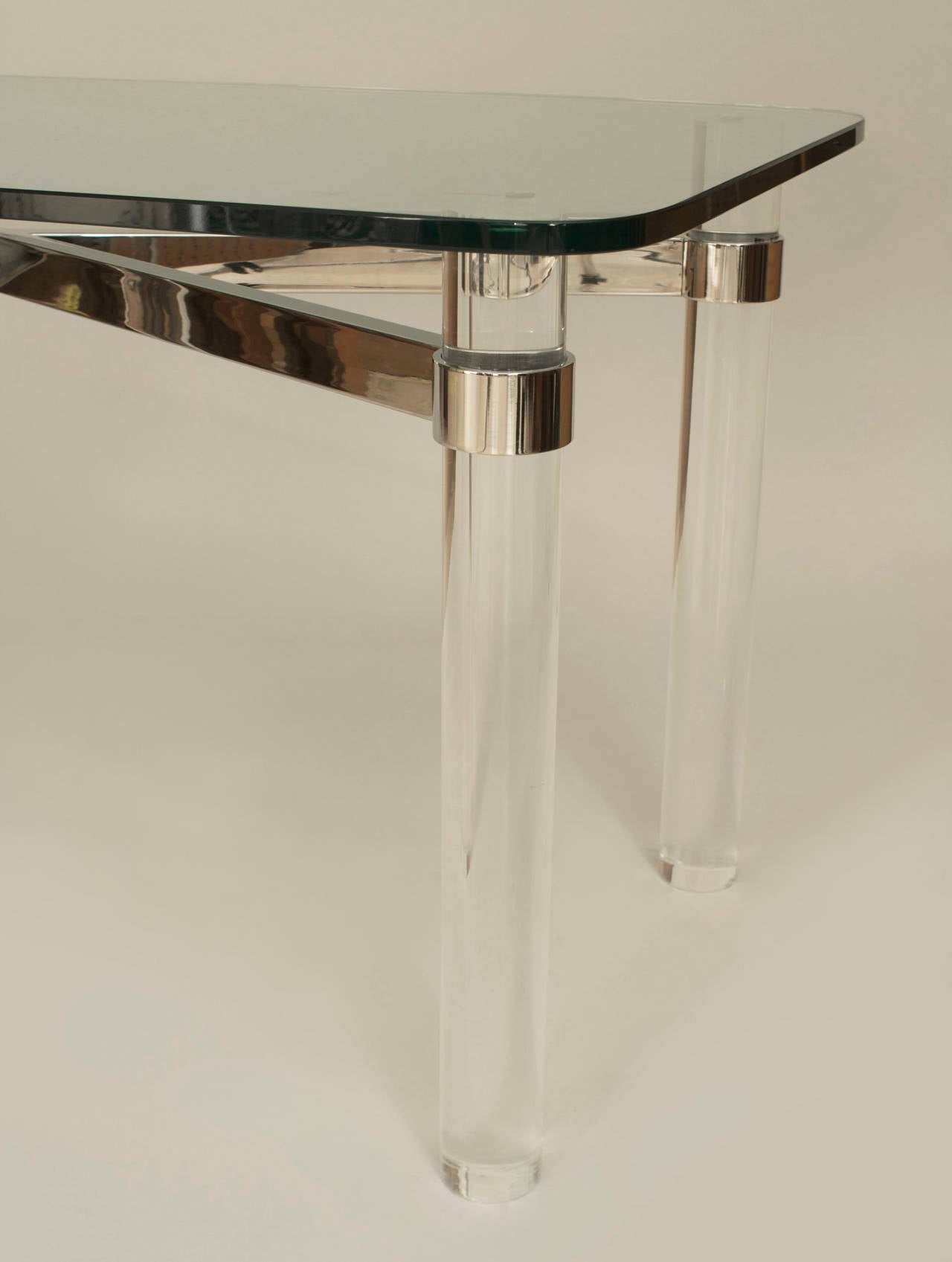 Mid-Century Modern American Pace Post-War Lucite Center Table