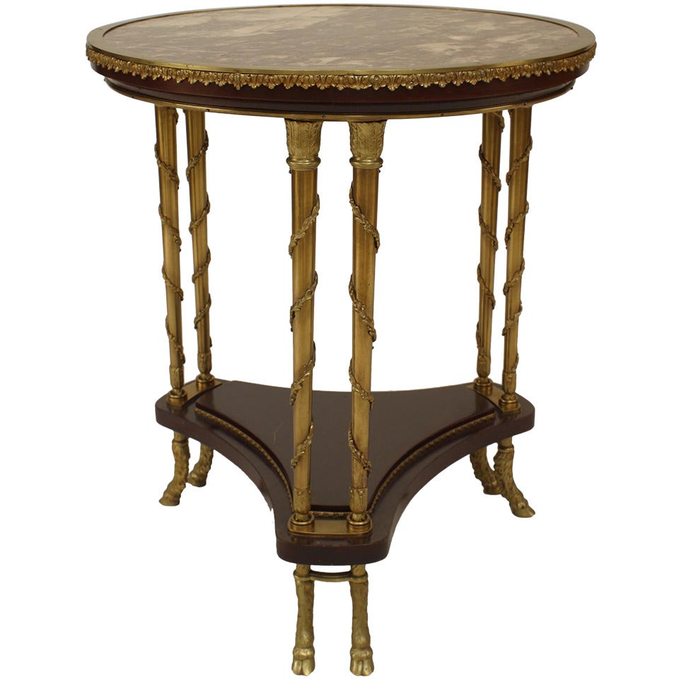 Table d'extrémité en acajou et bronze de style victorien français