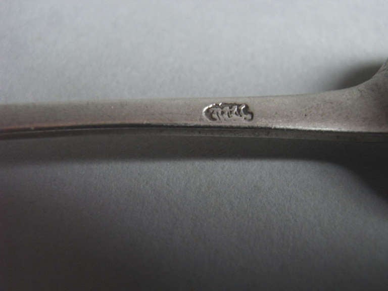 Écossais Un ensemble très rare de six cuillères à thé à motif « Fiddle » de George II Scot fabriquées à Édimbourg vers 1745 par John Welsh. en vente