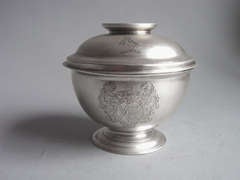 Antique A very fine early George II sugar Bowl and Cover which doubles as a Spoon Tray. Made in London in 1731 by Ralph Maidman.
