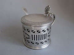 A George III Drum Mustard Pot made in London in 1782 by Robert Hennell.