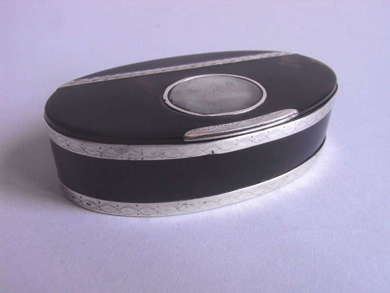 George III Silver Mounted Tortoiseshell Table Snuff Box In Excellent Condition In London, GB