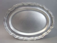 A very fine 
unusual George IV Serving Dish made in London