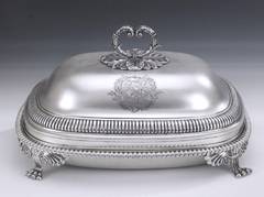 Antique An unusual George III Breakfast Dish made by Benjamin II & James Smith III.