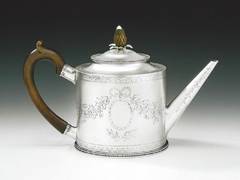 HESTER BATEMAN. A George III Teapot made in London in 1778 by Hester Bateman.