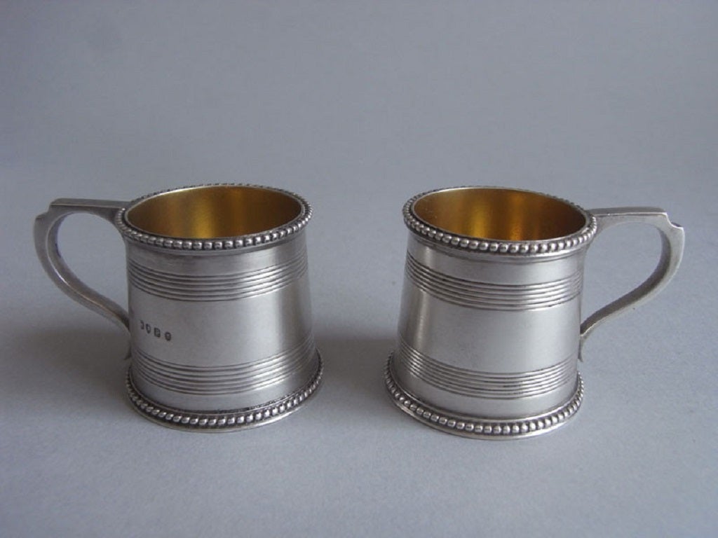 Victorian Rare Set of Six Dram Mugs Made in London in 1871 by Richard Sibley For Sale