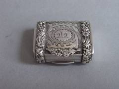 Antique An unusual George III Vinaigrette