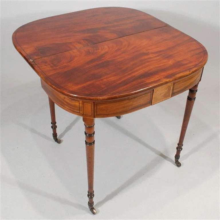 English Early 19th Century Antique Mahogany Tea Table For Sale