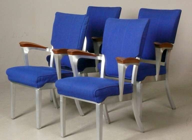 Set of 4 scarce design 1960s armchairs with brushed aluminum frames & wood armrests by Shaw Walker.