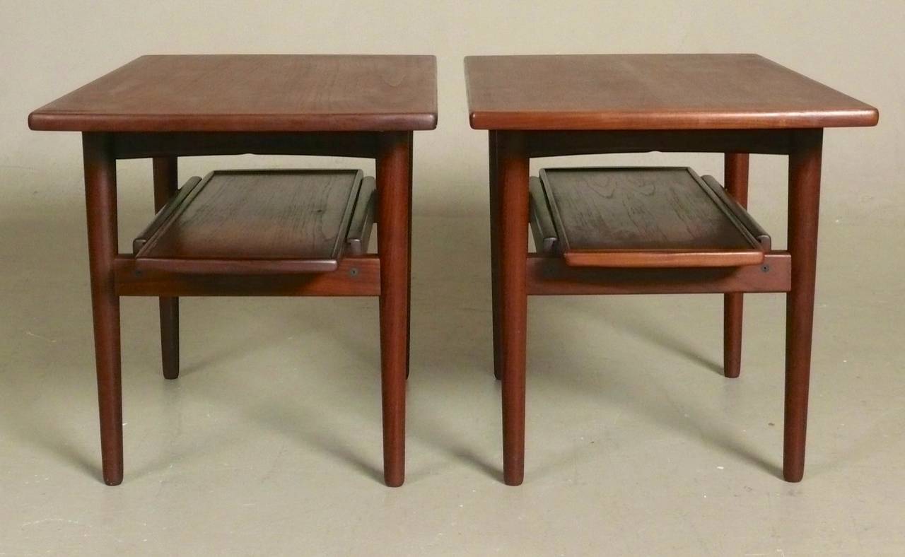Mid-Century Modern Pair of Teak Side Tables by Bramin