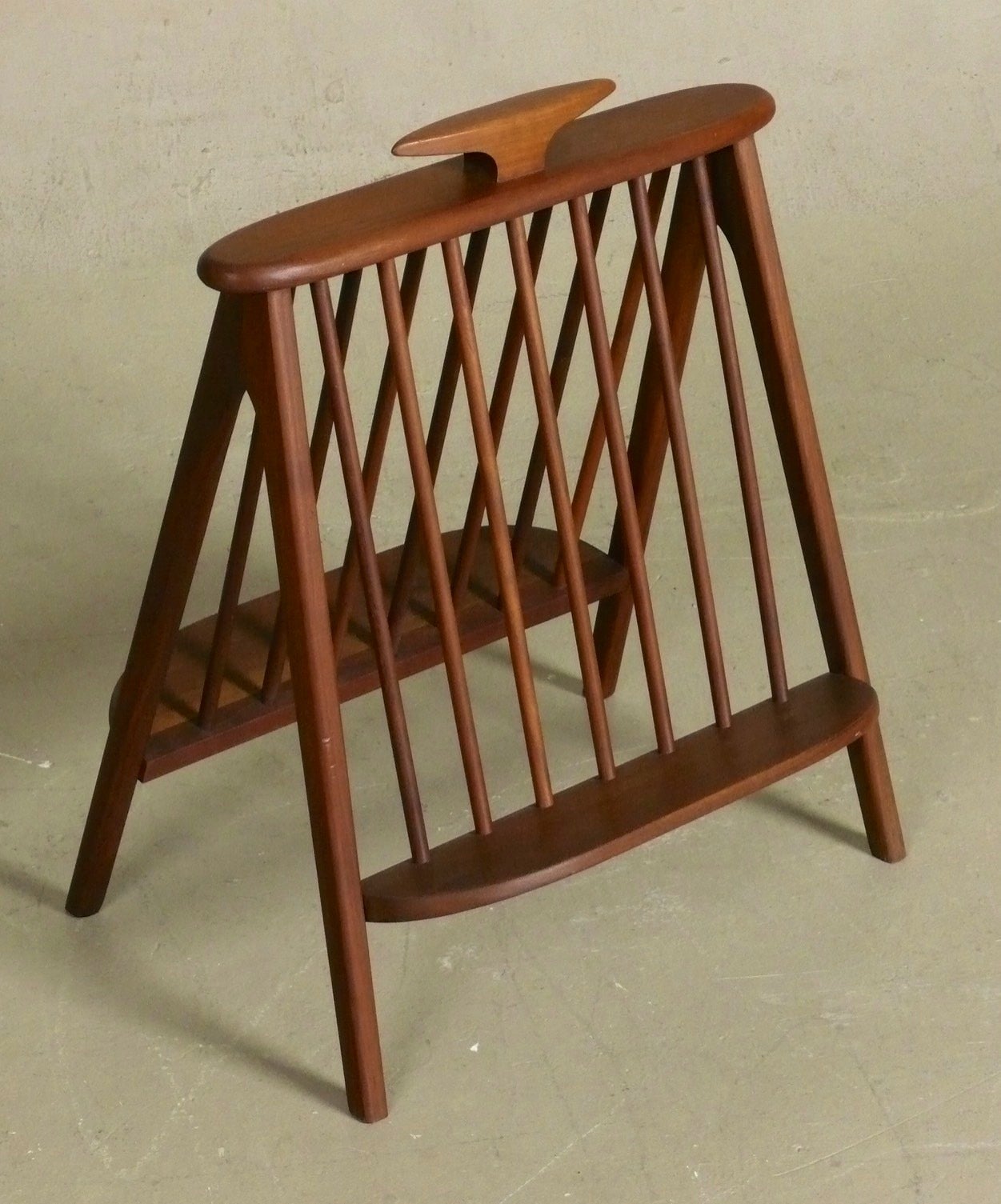 Mid-Century Modern Oiled Walnut Magazine Rack by Arthur Umanoff