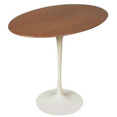 Vintage Eero Saarinen Oval Walnut Tulip Side Table For Knoll