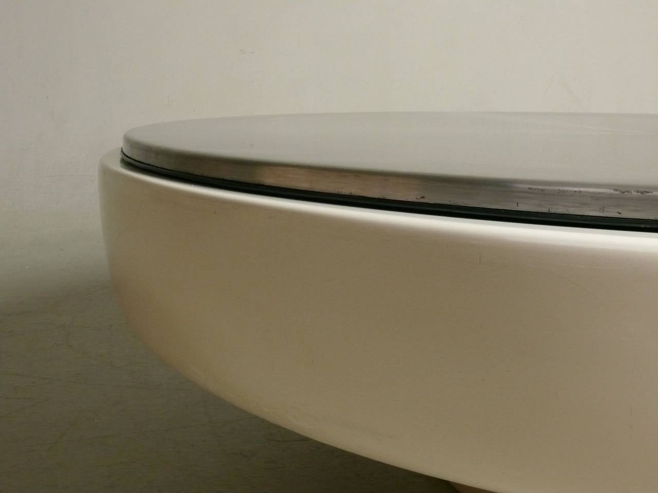 Late 20th Century 1970s Fiberglass and Stainless Steel Coffee Table
