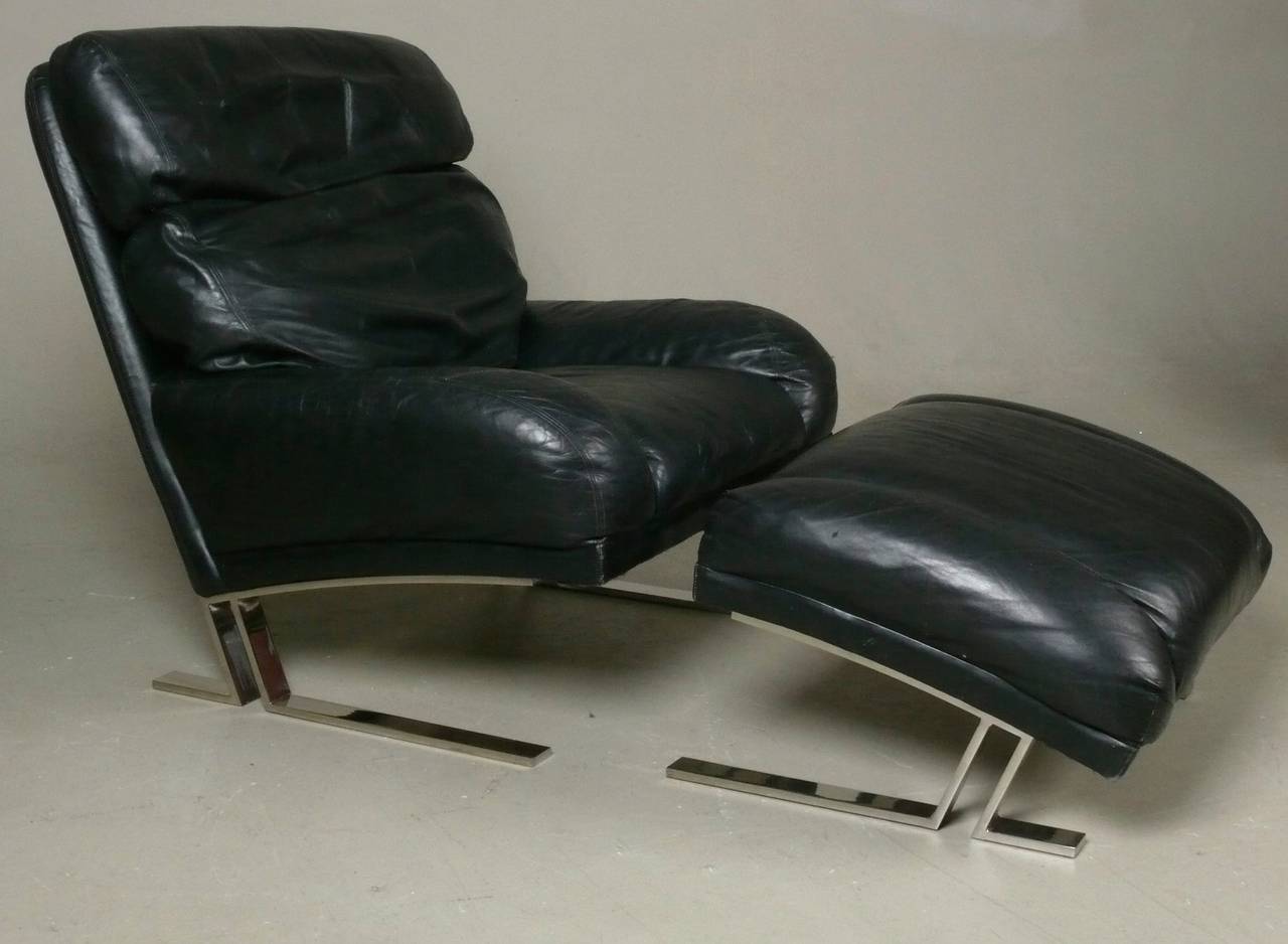 Mid-Century Modern Leather and Chrome Lounge Chair and Ottoman by Milo Baughman