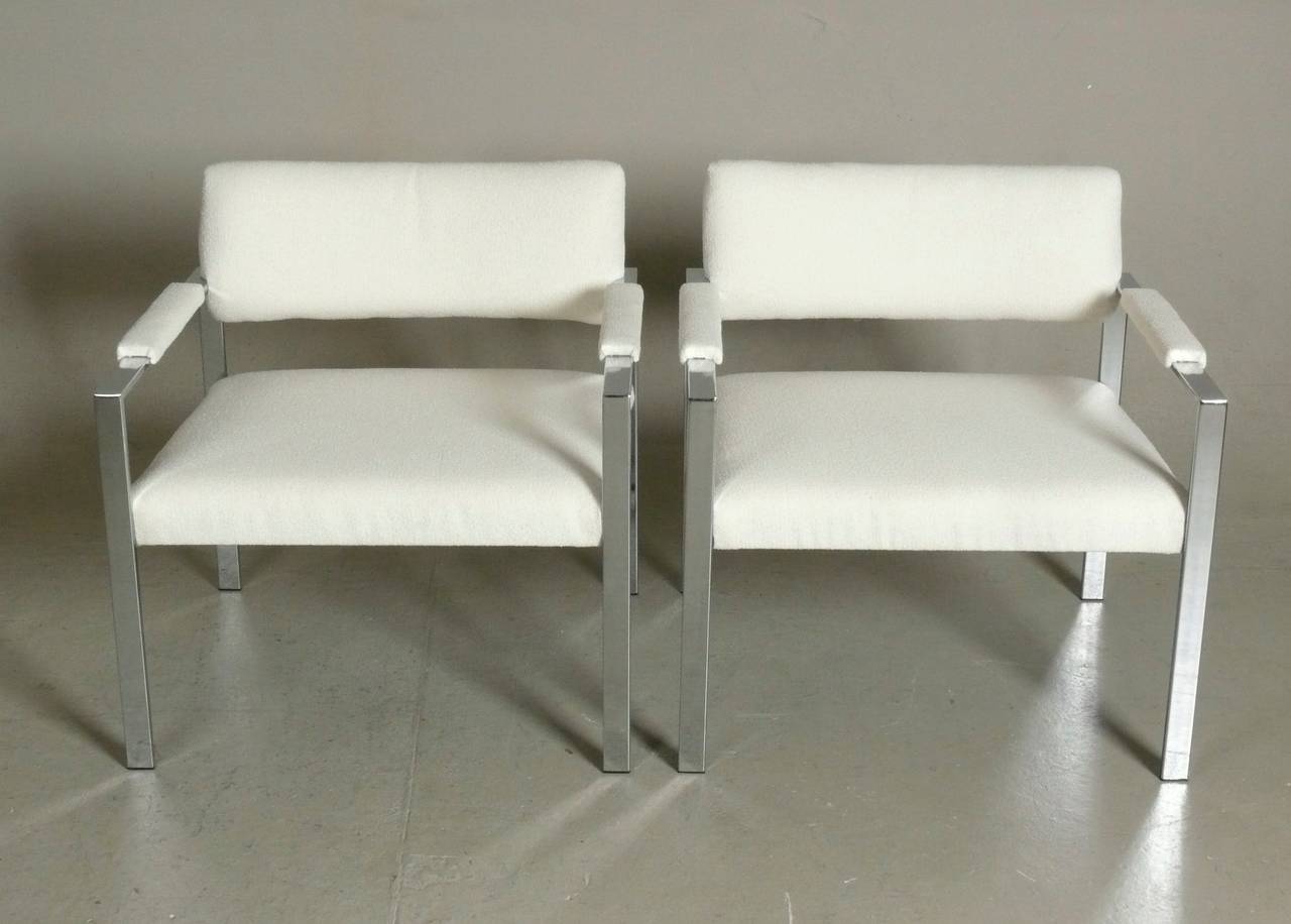Large-Scale Chrome Club Chairs Attributed to Milo Baughman In Excellent Condition In Atlanta, GA