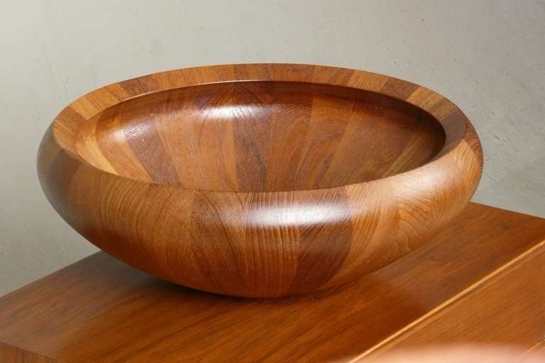 Large 1960's Teak Salad Bowl & Rare Servers By Dansk In Excellent Condition In Atlanta, GA