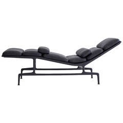 Vintage Eames Chaise Longue for Billy Wilder
