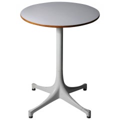 George Nelson Herman Miller Früher Vintage-Beistelltisch mit Swag-Bein