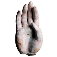 Fragment de main en céramique de Vally Wieselthier provenant de la salle d'exposition du Wiener Werkstatte à New York