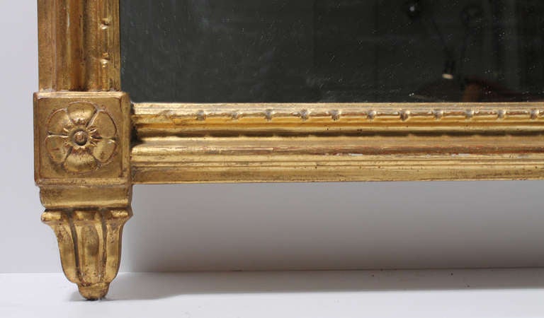 Vintage Italian Gilt Wall Mirror In Good Condition In Chicago, IL