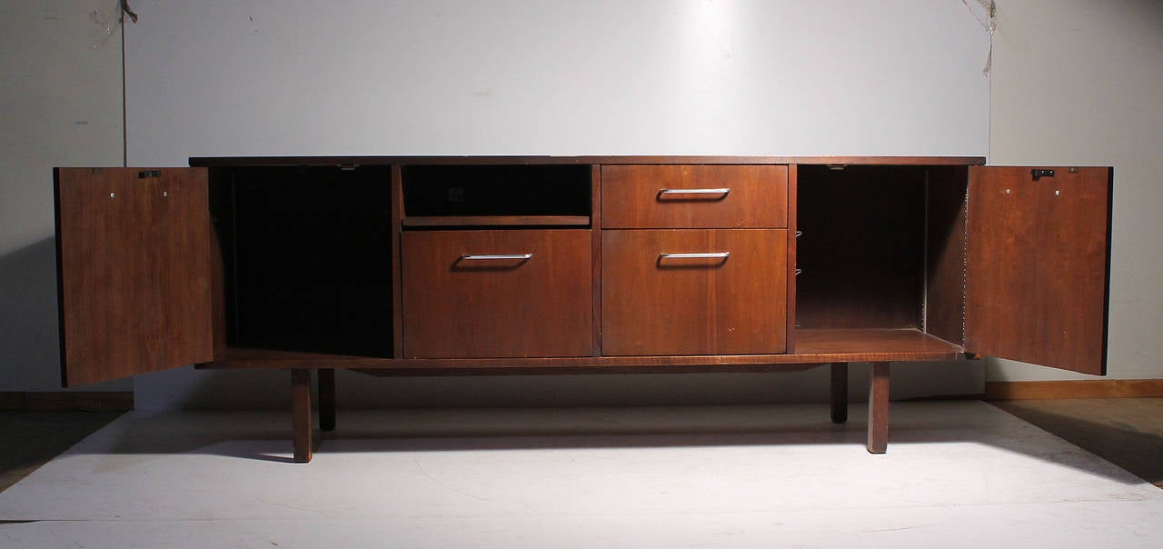 jens risom cabinet