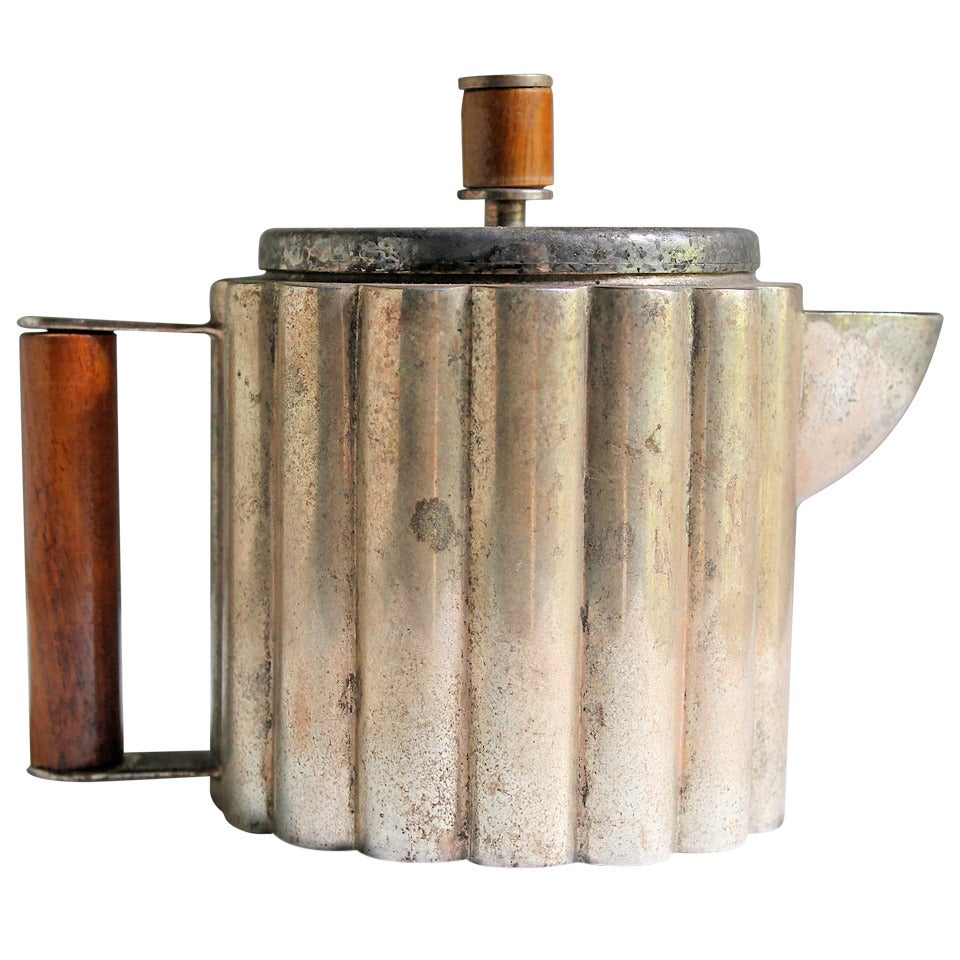 Ilonka Karasz Style Tea Pot
