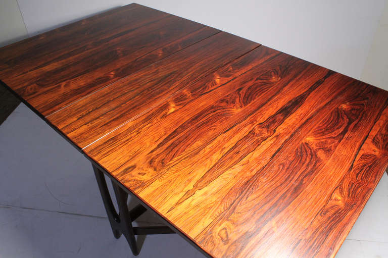 Danish modern Rosewood gate leg dinette table style of Bruno Mathsson In Good Condition In Chicago, IL