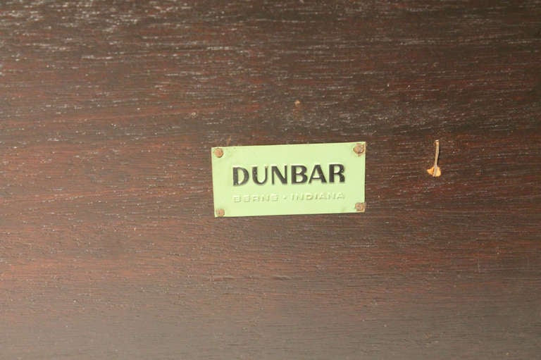 Frühe, elegante, maßgefertigte Edward Wormley-Konsole für Dunbar im Angebot 1