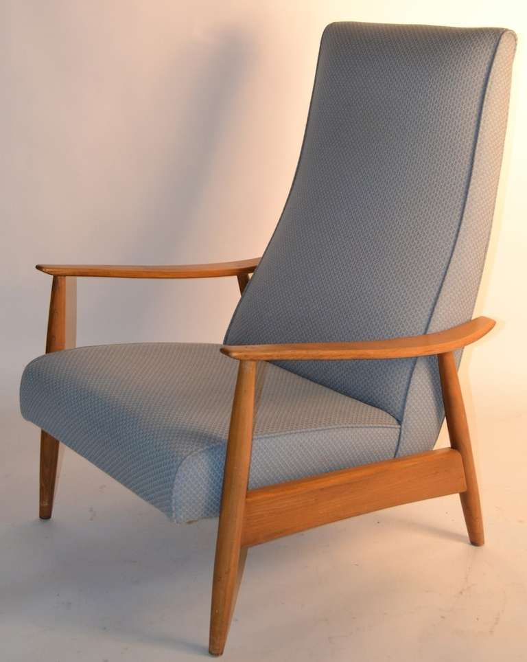 Milo Baughman for Thayer Coggin recliner.  Original upholstery, usable condition, but not mint. Classic American Mid Century Modern piece influenced by the Danish Modern masters. 

58