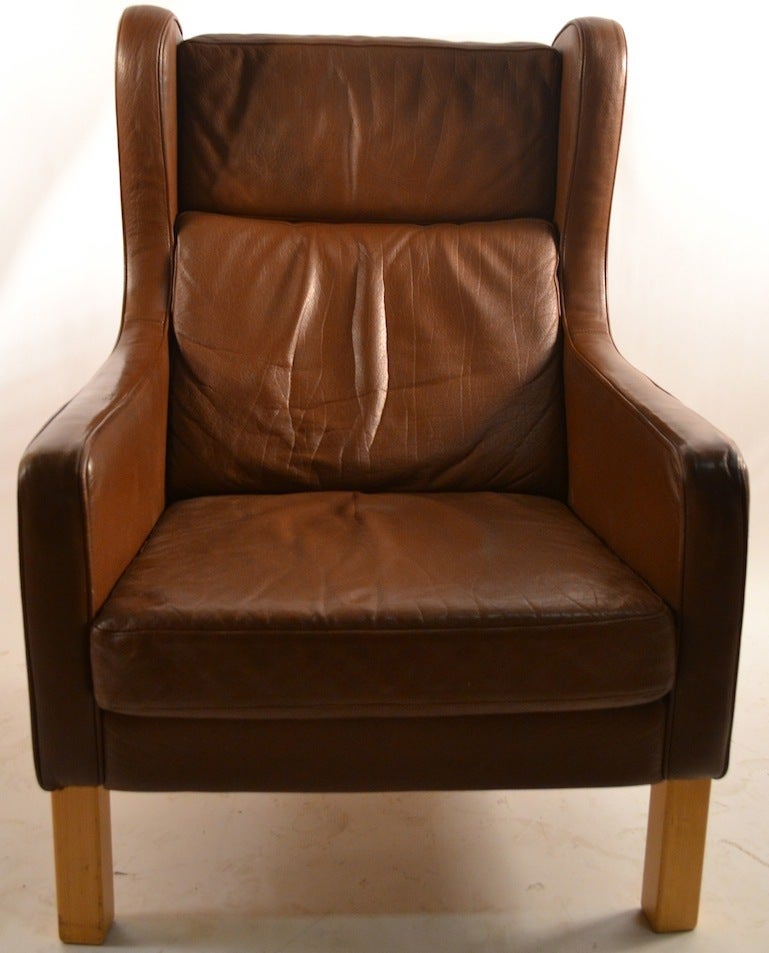 Tan Brown Leather Danish Modern Lounge Chair For Sale at 1stdibs