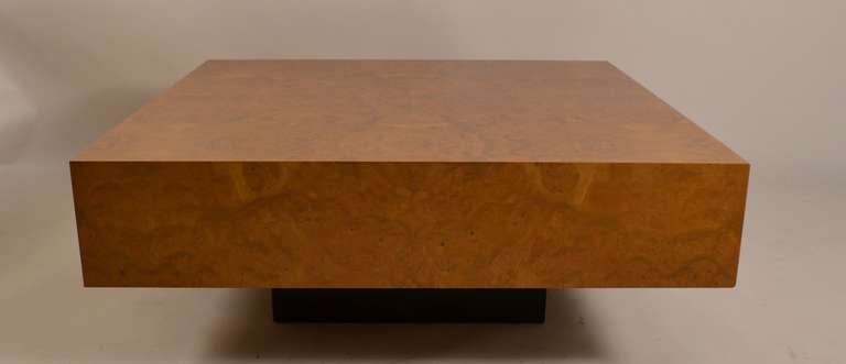 Table basse cubique en broussin de Milo Baughman