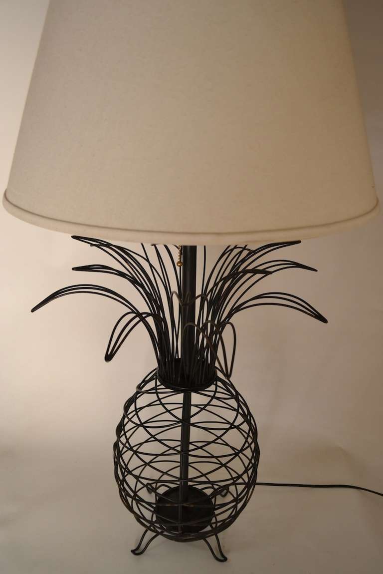 Wire Pineapple Lamp 1