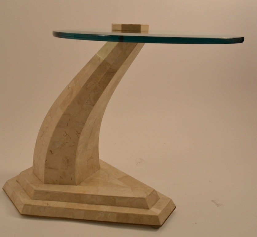 Mid-Century Modern Robert Marcius  Table en pierre tessellée et verre biseauté  par Casa Bique en vente