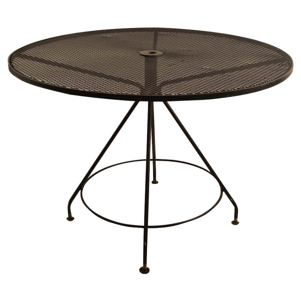 Round Woodard Mesh-Top Dining Table
