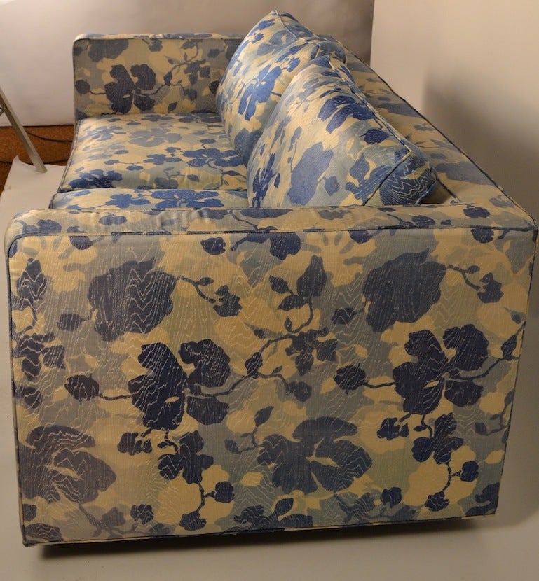 Box Style Love Seat by the Dunbar Furniture Company In Good Condition In New York, NY