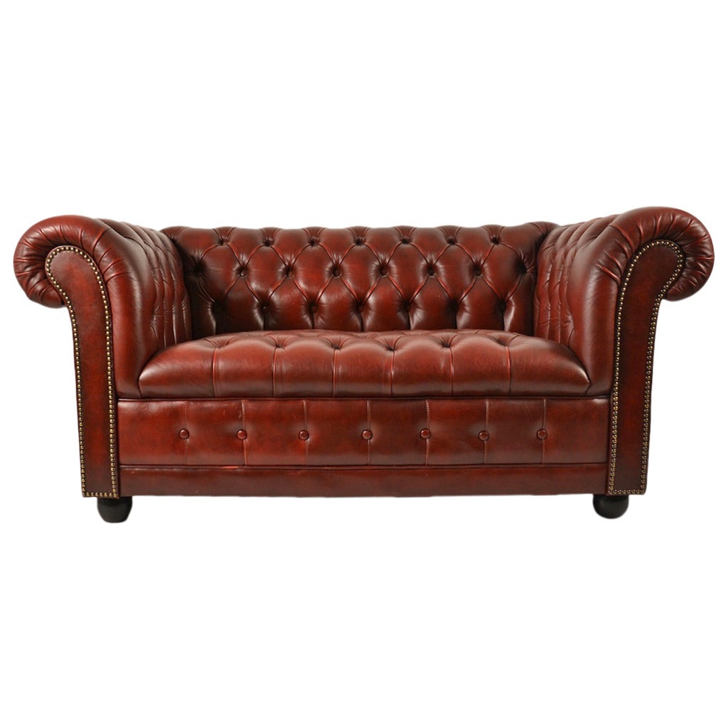 Burgundy Leather Chesterfield Loveseat 1