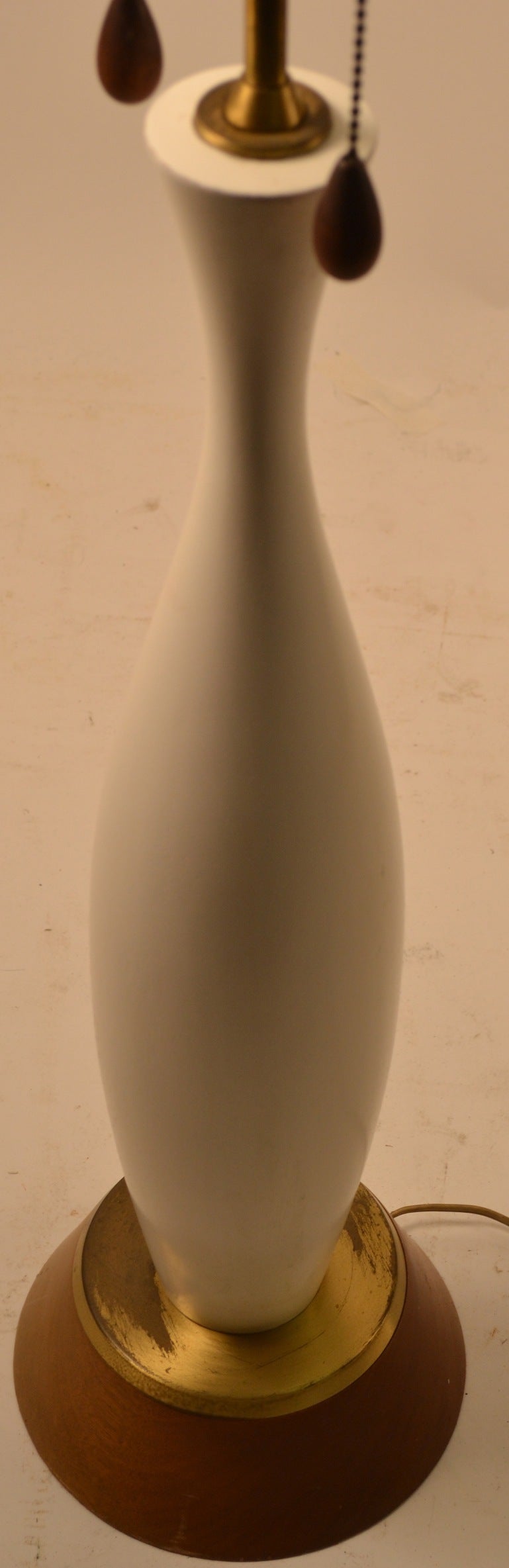 Mid-Century Modern Elegant Mid Century Table Lamp