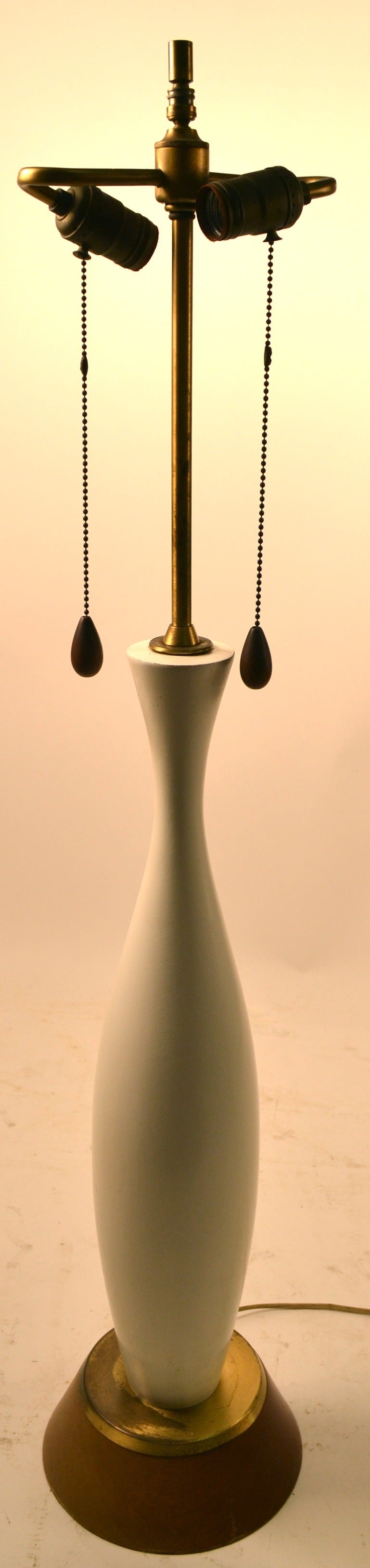 Mid-20th Century Elegant Mid Century Table Lamp