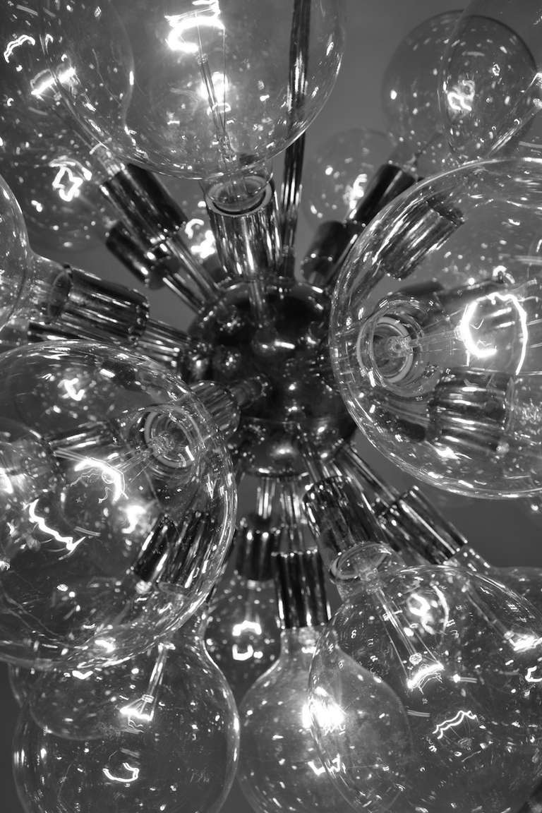 Mid-Century Modern Lustre Sputnik à bulles en chrome en vente