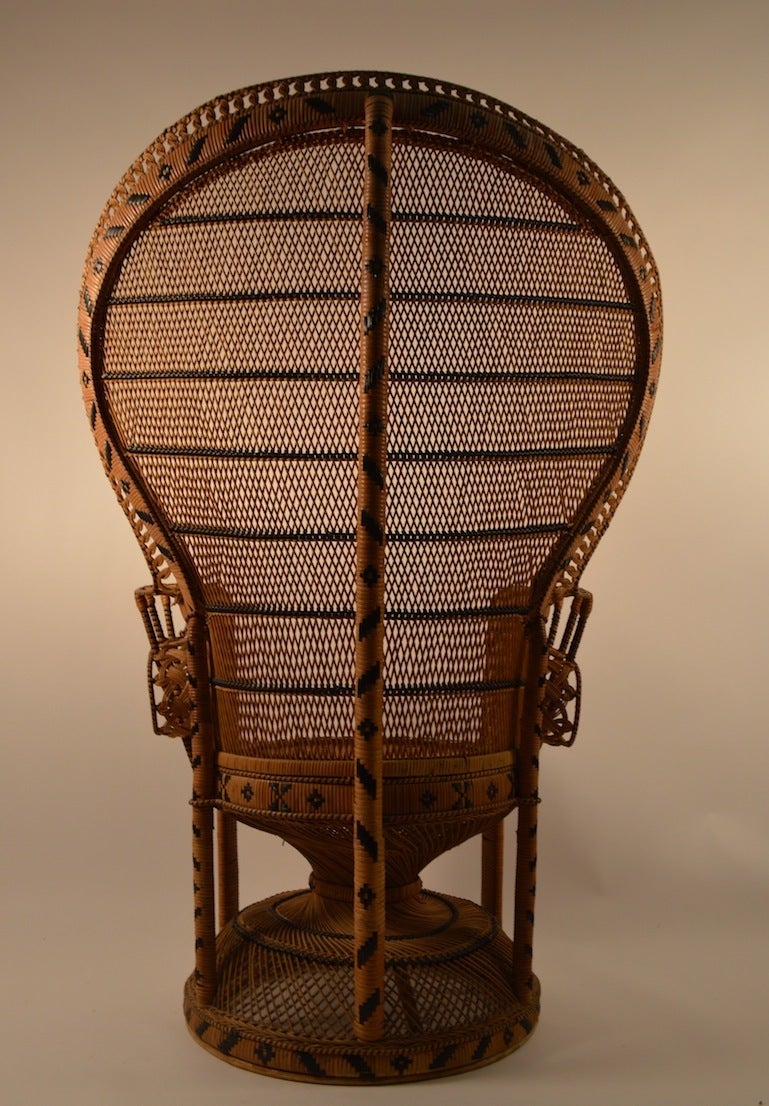 Pair of Woven Wicker Peacock Chairs In Good Condition In New York, NY