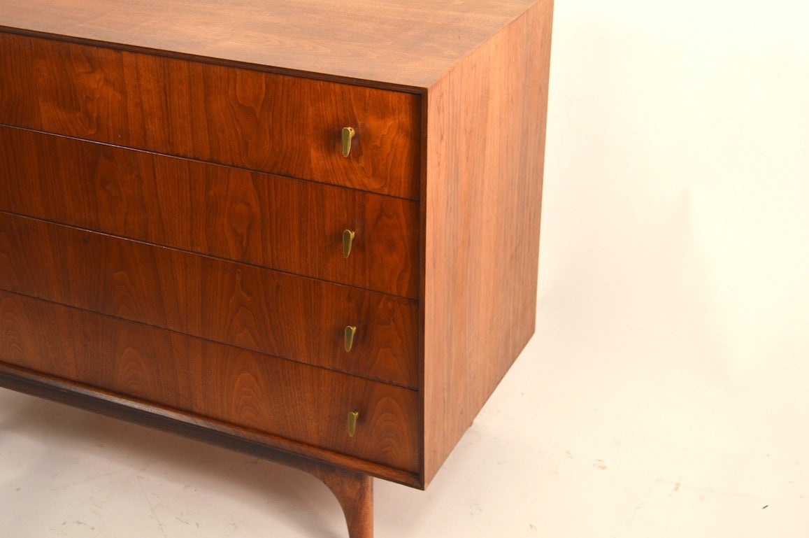 Four Drawer Mid Century  Bachelors Chest In Good Condition In New York, NY